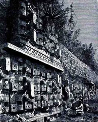 Ruïnes van het eerste paleis van Kabah, uit De oude steden van de Nieuwe Wereld, door Claude-Joseph-Desire Charnay, uitgegeven 1887